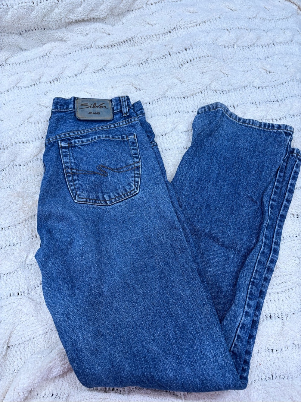 Silver Jeans Relaxed Fit Women's Jeans in Classic Blue Denim